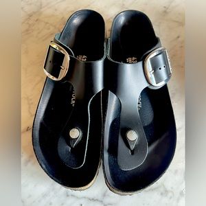 Like new black big buckle Birkenstock sandals size 43 11 11.5